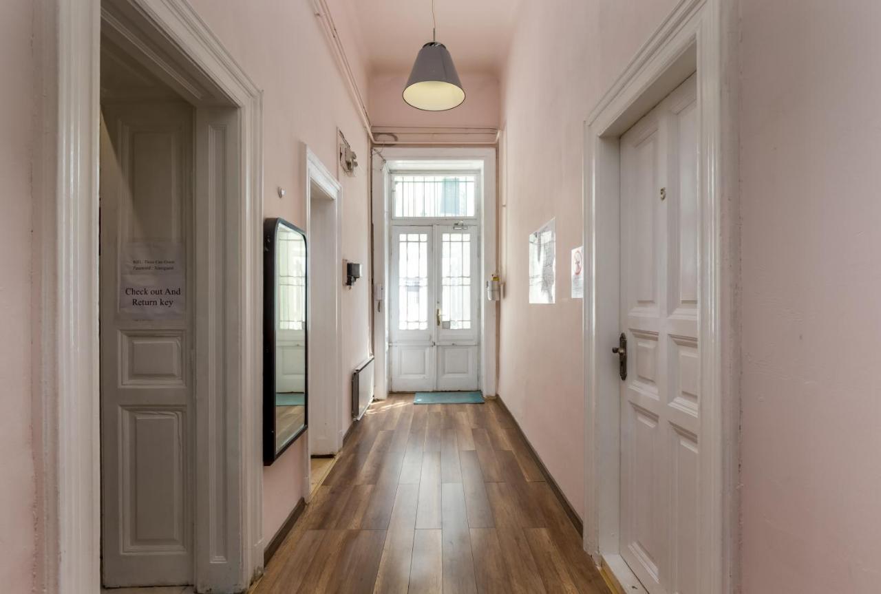 Budapest Three Cats Hostel المظهر الخارجي الصورة