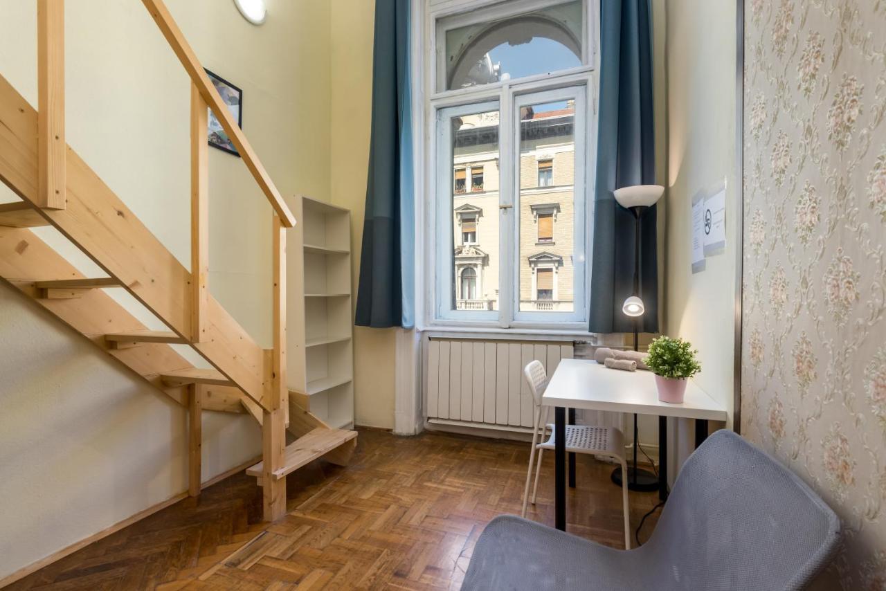 Budapest Three Cats Hostel المظهر الخارجي الصورة